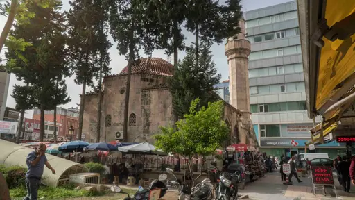 Kemeraltı Camii