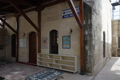 Yeşil Mescit ve Türbesi