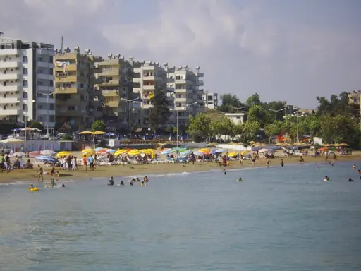 Yumurtalık Merkez Plajı