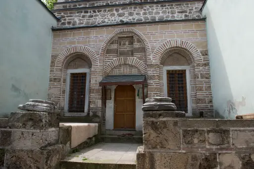 Gül Çiçek Hatun Türbesi