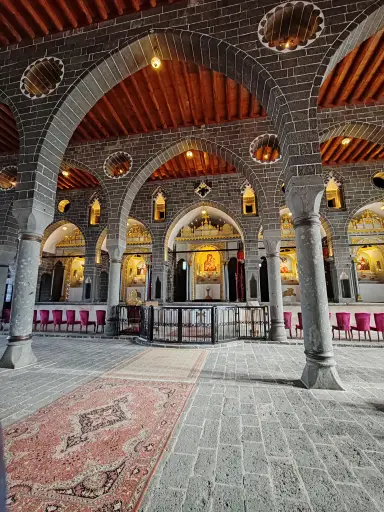 Surp Giragos Ermeni Kilisesi