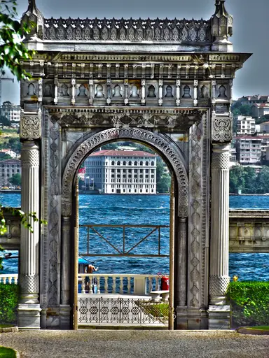 Dolmabahçe Sarayı Deniz Kapısı