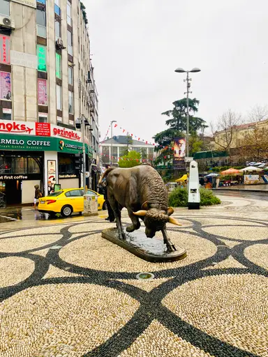 Boğa Heykeli