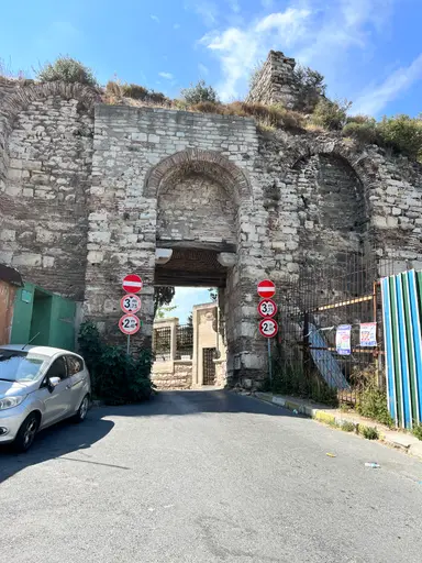 Eğrikapı