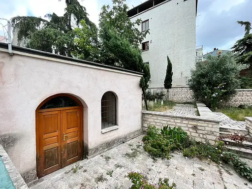 Sirkeci Dede Türbesi