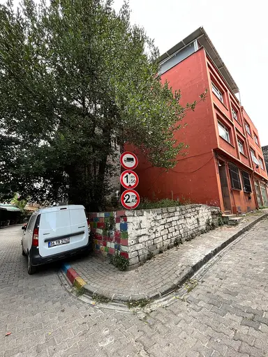 Aya Dede Türbesi