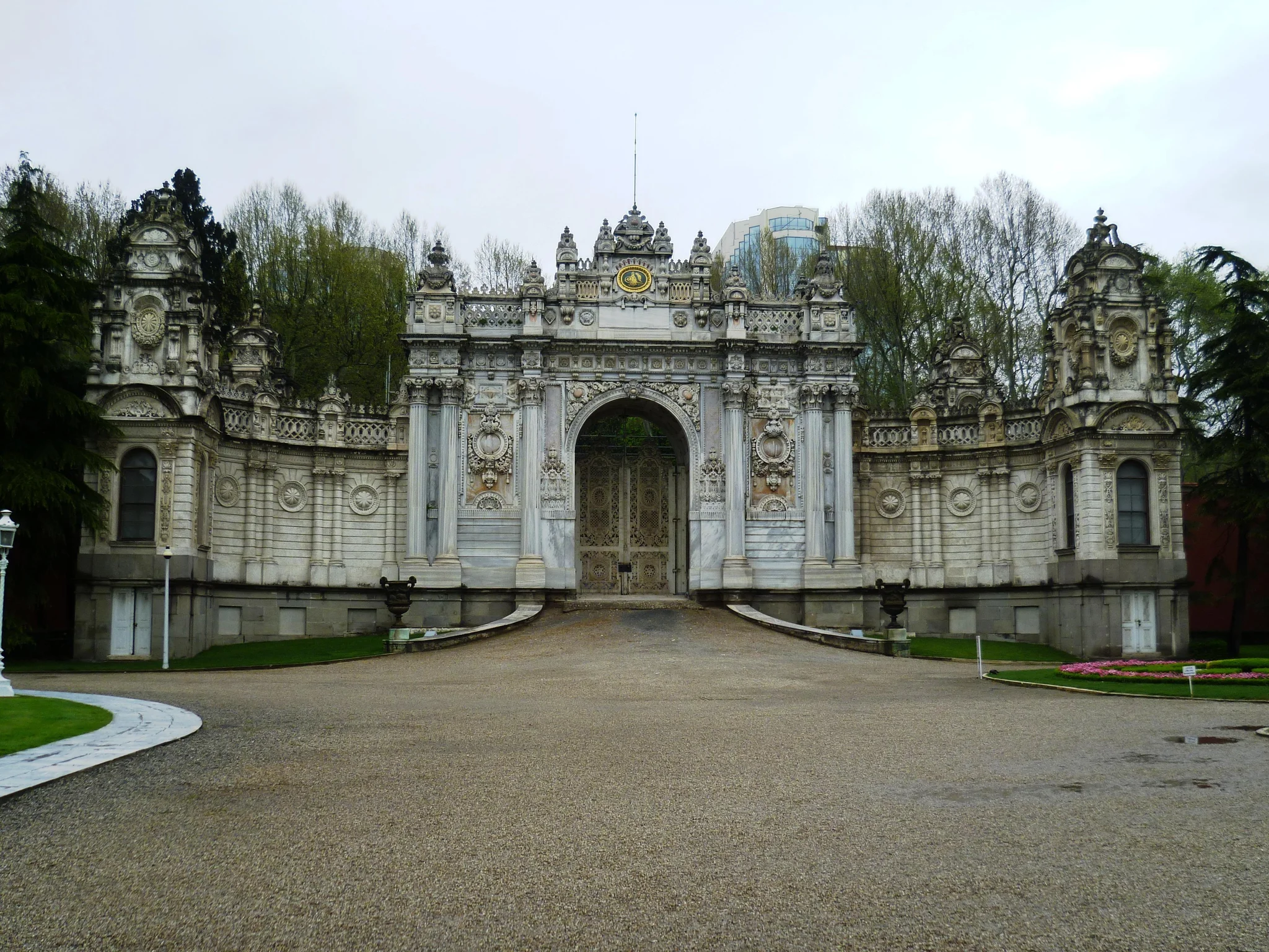 Dolmabahçe Sarayı Saltanat Kapı fotoğrafı