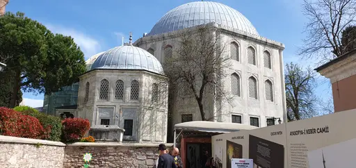 Şehzadeler Türbesi