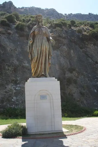 Meryem Ana Heykeli