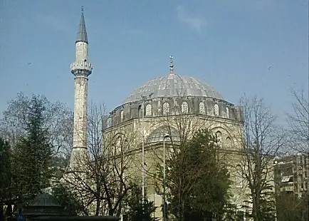 Pertev Mehmet Paşa Camii ve Külliyesi (Yeni Cuma Camii)